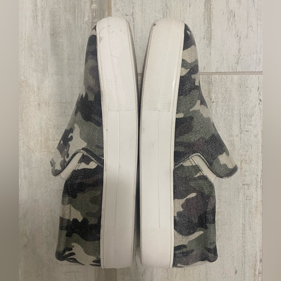 Steve Madden Camouflage Canvas Platform Shoes, Women’s size 9.5 or 9 1/2 - Picture 2 of 8